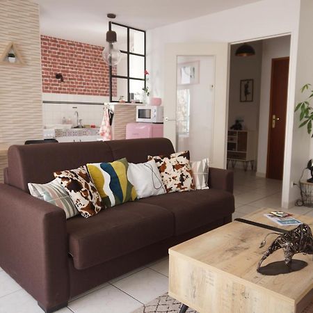 Le Pompidou T2 Pour 2 A 4 Pers Avec Parking Prive & Balcon Place Ney Angers Bagian luar foto