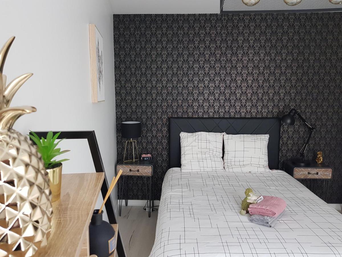 Le Pompidou T2 Pour 2 A 4 Pers Avec Parking Prive & Balcon Place Ney Angers Bagian luar foto