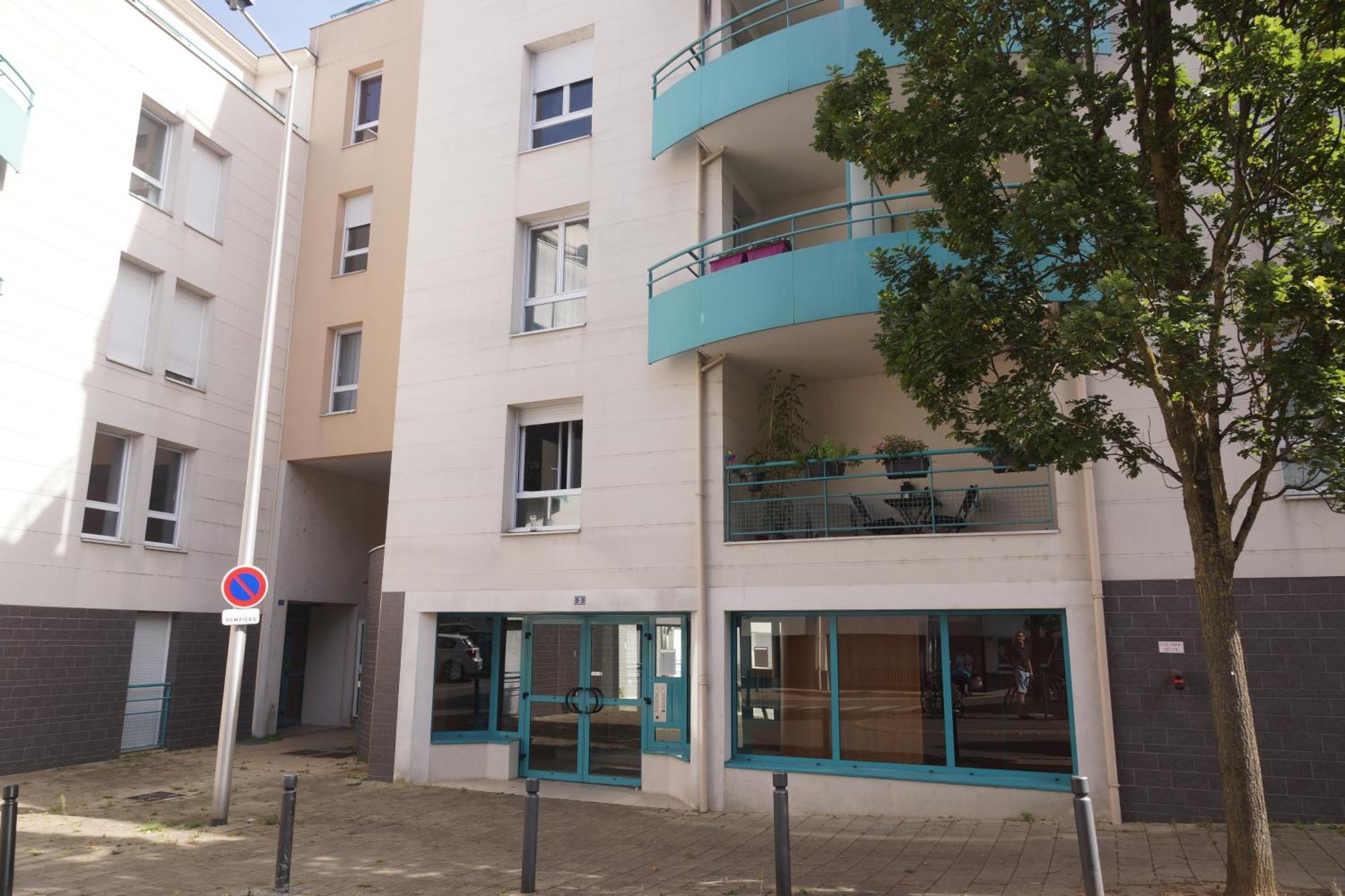 Le Pompidou T2 Pour 2 A 4 Pers Avec Parking Prive & Balcon Place Ney Angers Bagian luar foto