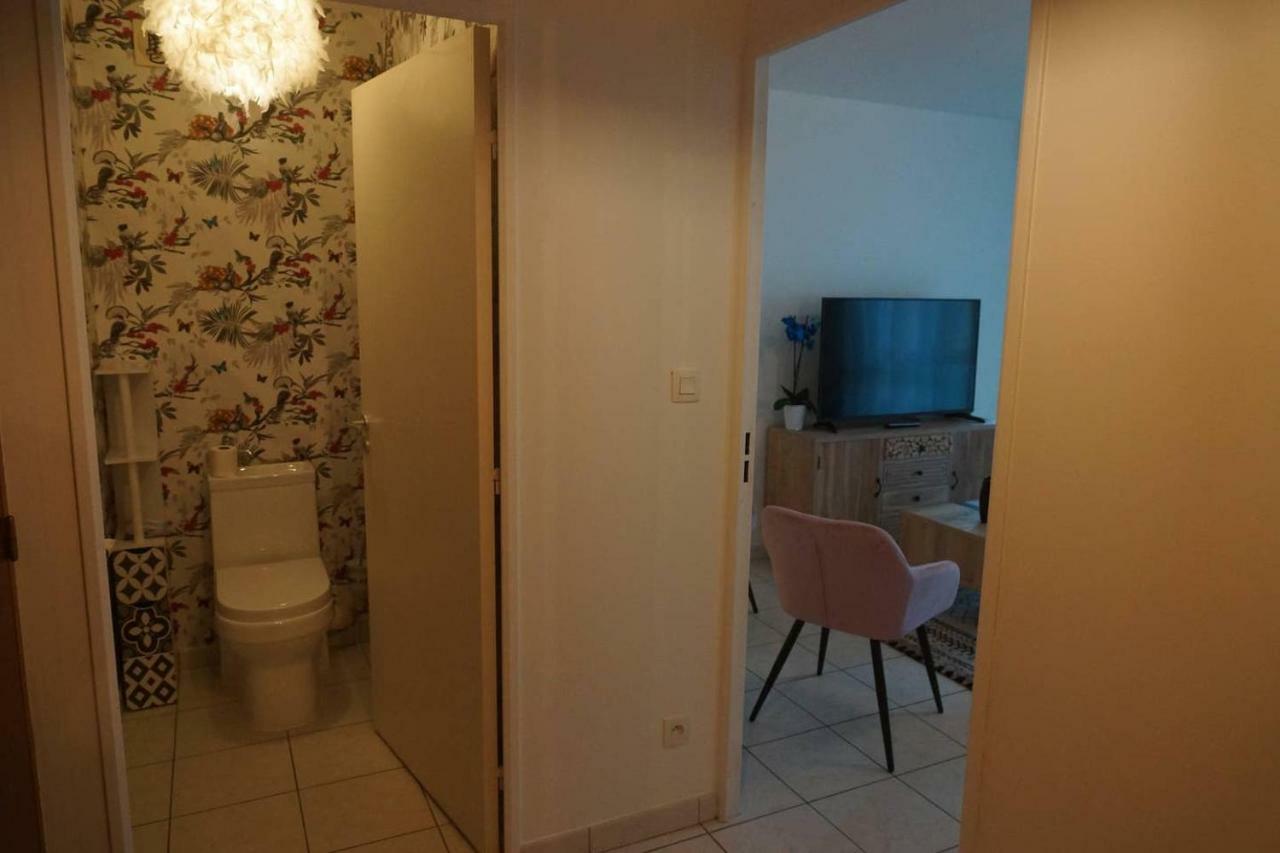 Le Pompidou T2 Pour 2 A 4 Pers Avec Parking Prive & Balcon Place Ney Angers Bagian luar foto